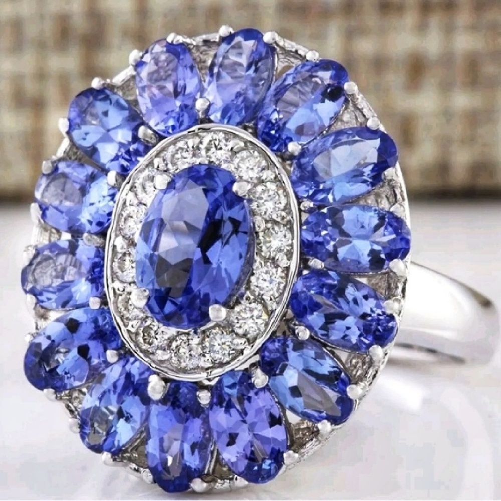 Brand new! 925 Sapphires Ring